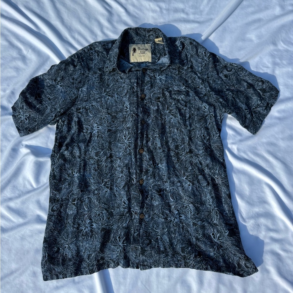 Hawaiian button up shirt